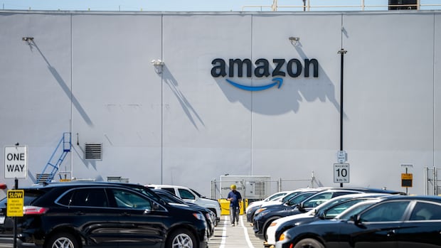 B.C.’s labour board orders Amazon, union to reach deal via binding arbitration